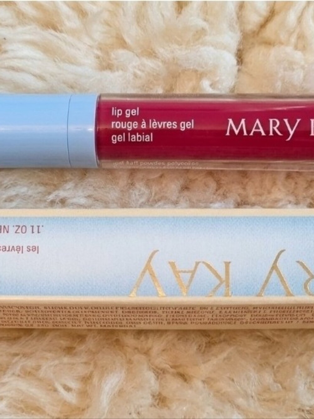 NIB Mary Kay Lip Gel Gloss - Cherry Twist (Discontinued / Full Size).11 oz